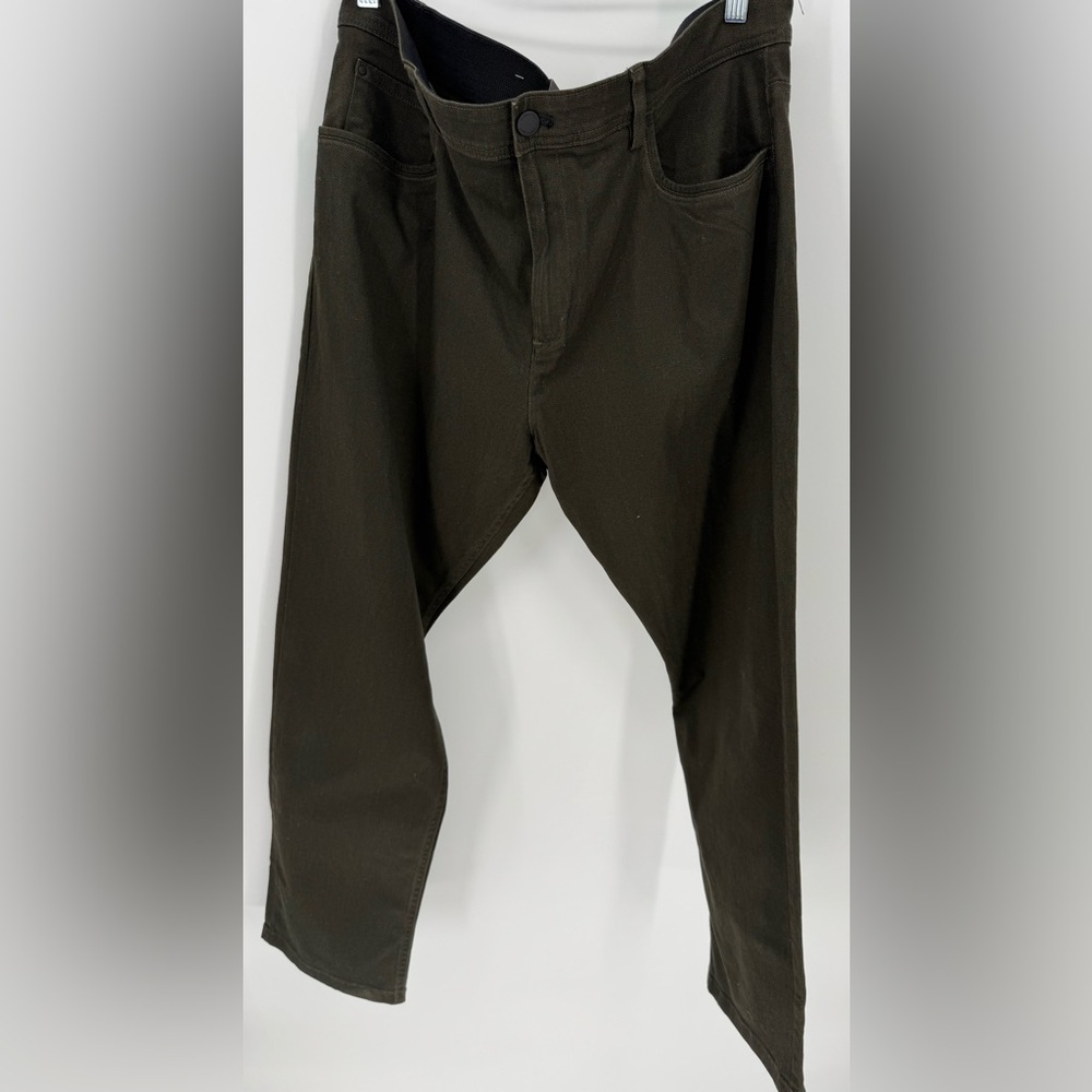 Calvin Klein Men's Stretch Flexible Waistband Denim Pants